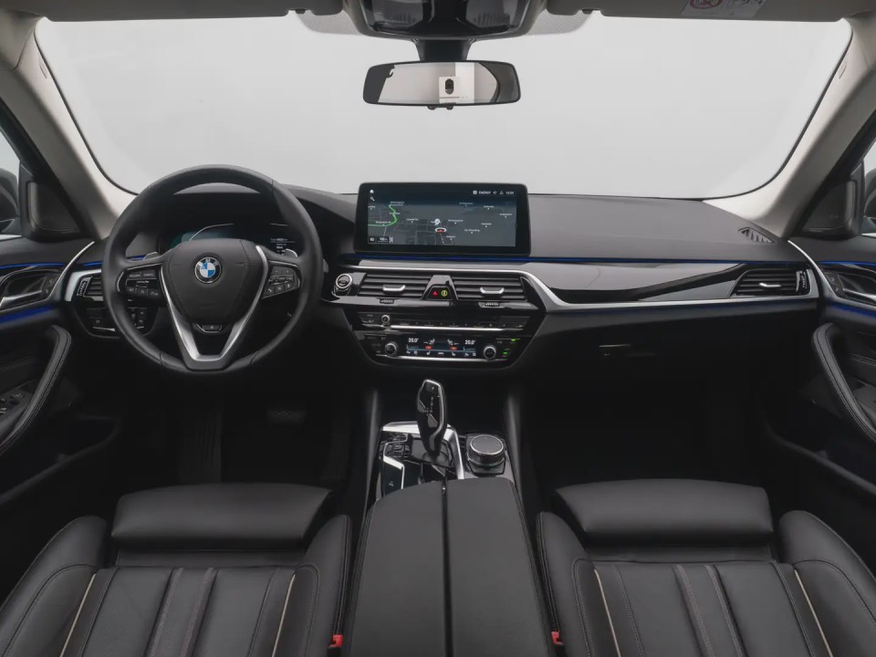 BMW Seria 5 530 M-Sport - foto 23