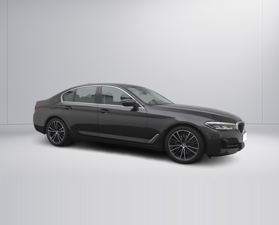 BMW Seria 5 530 M-Sport (3)