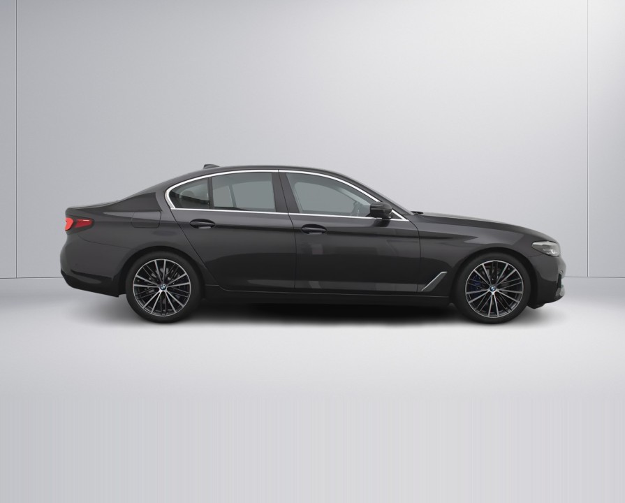 BMW Seria 5 530 M-Sport (4)