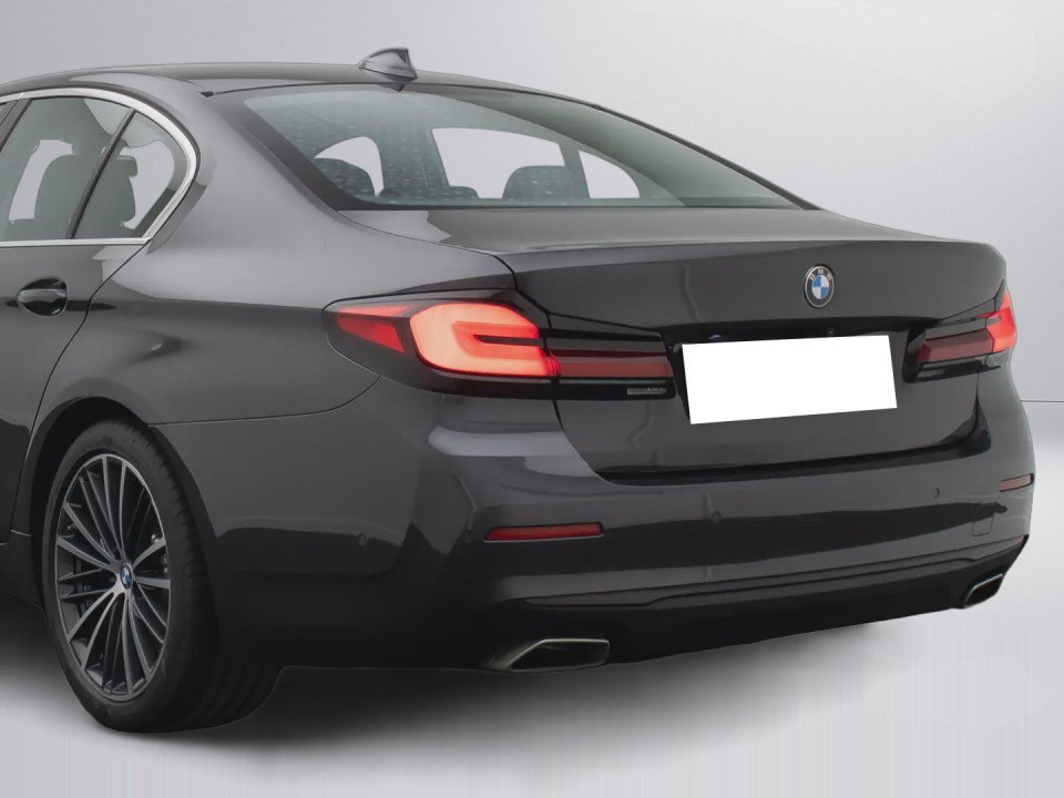 BMW Seria 5 530 M-Sport - foto 36