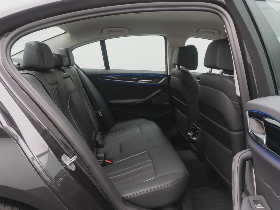 BMW Seria 5 530 M-Sport - foto 17