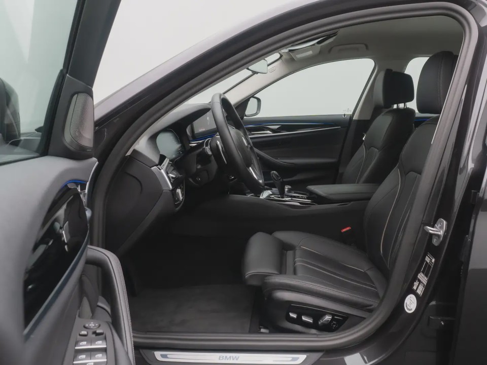 BMW Seria 5 530 M-Sport - foto 14