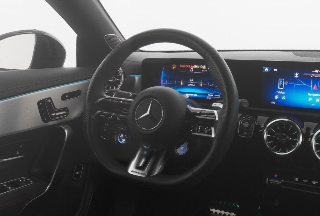 Mercedes-Benz CLA 35 AMG 4MATIC Coupé - foto 12