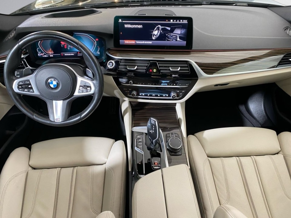 BMW Seria 5 530d xDrive M-Sport - foto 7