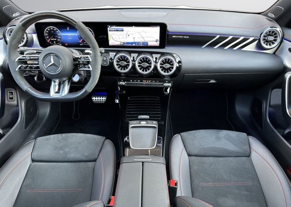 Mercedes-Benz CLA 35 AMG 4MATIC Coupé - foto 13
