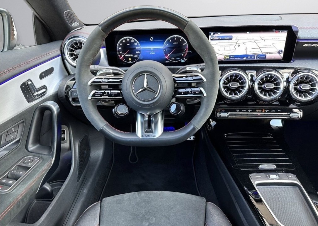 Mercedes-Benz CLA 35 AMG 4MATIC Coupé - foto 12