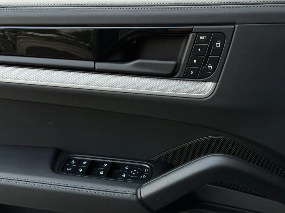 Porsche Cayenne S E-Hybrid - foto 21