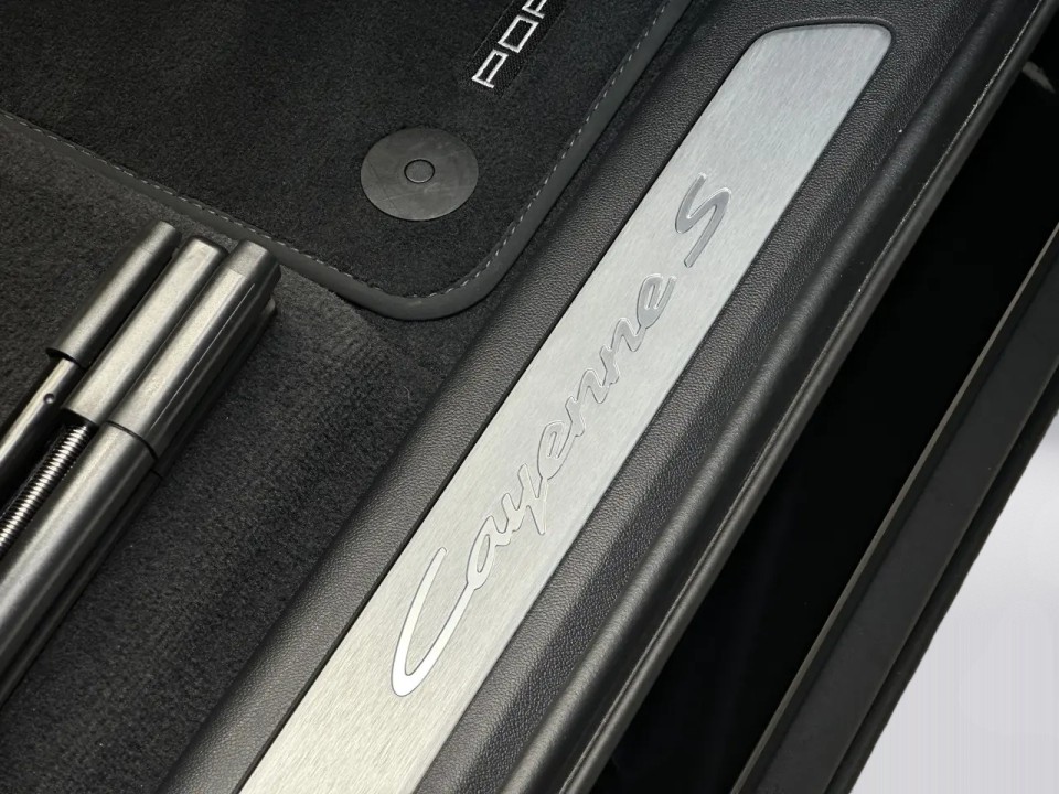 Porsche Cayenne S E-Hybrid - foto 24