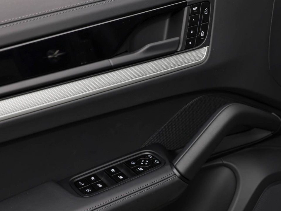 Porsche Cayenne E-Hybrid - foto 18