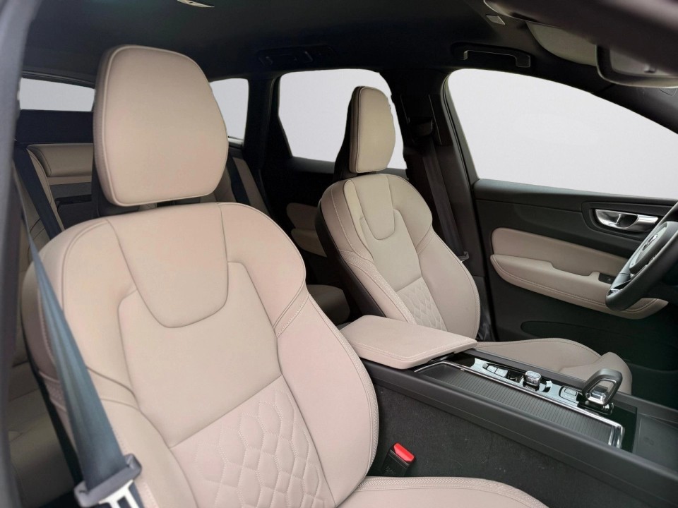 Volvo XC 60 - foto 16