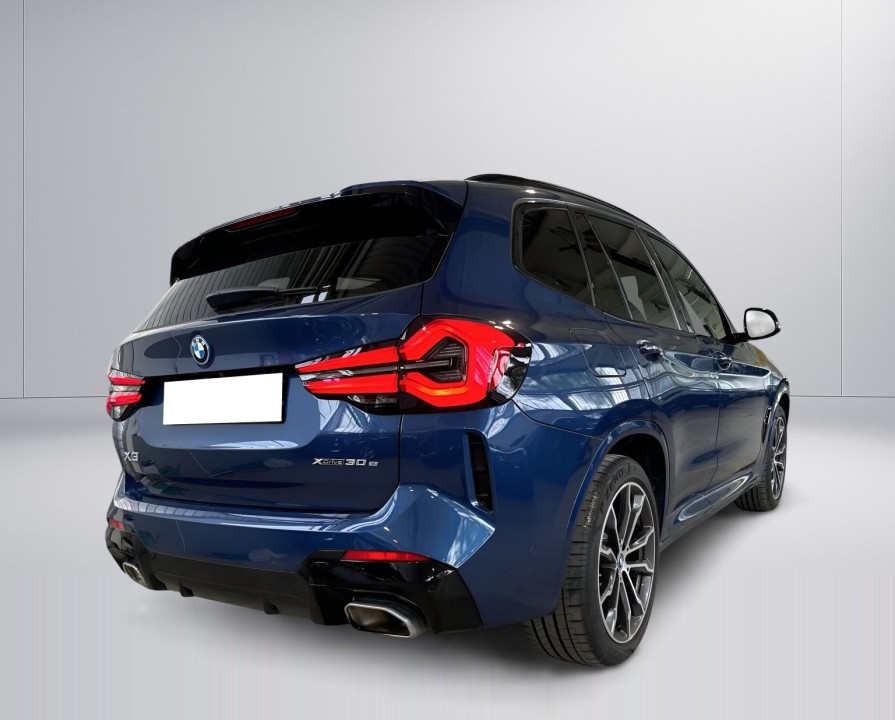 BMW X3 xDrive30e (2)