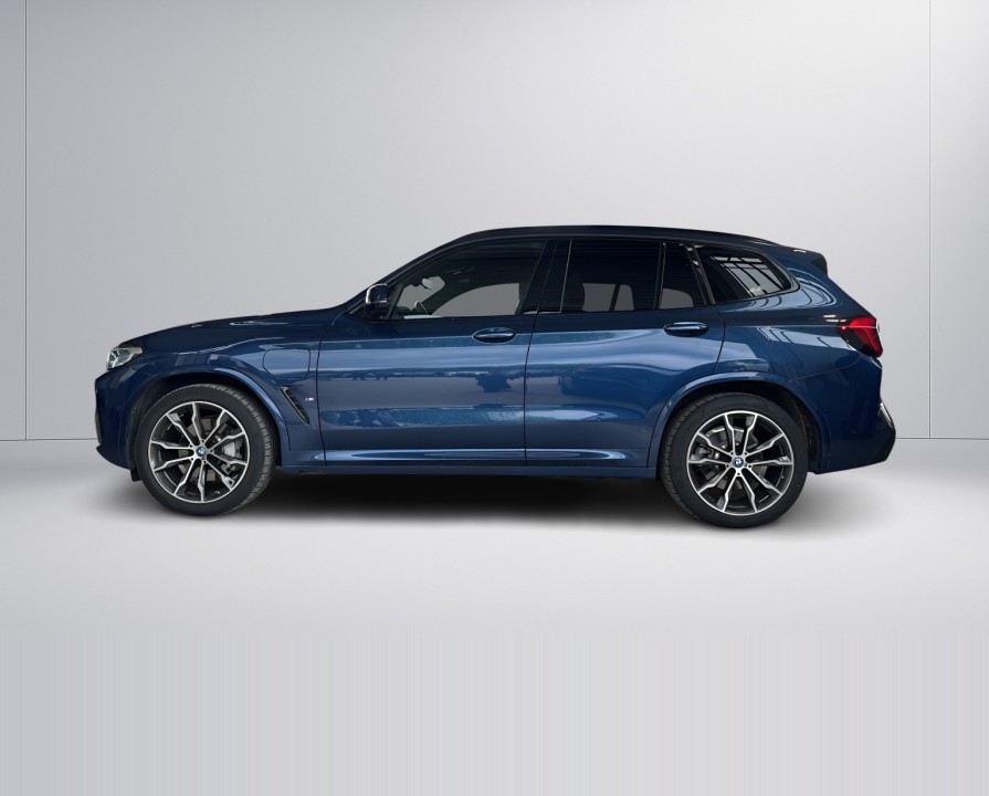 BMW X3 xDrive30e (5)