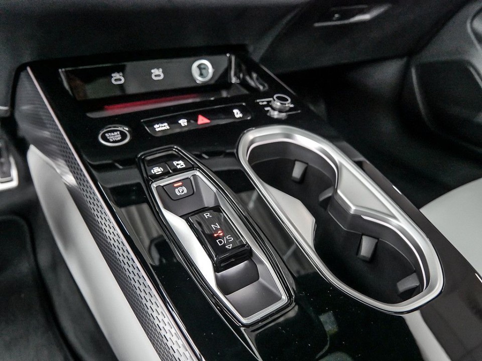 Audi A6 e-hybrid Quattro S tronic - foto 12