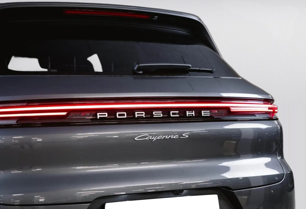 Porsche Cayenne S E-Hybrid - foto 39