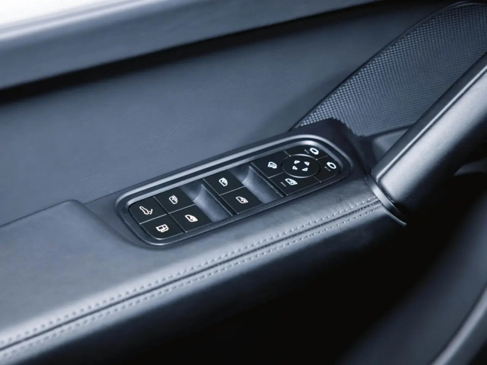 Porsche Cayenne S E-Hybrid - foto 27