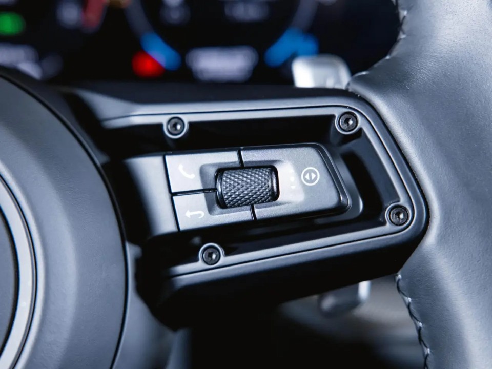 Porsche Cayenne S E-Hybrid - foto 12