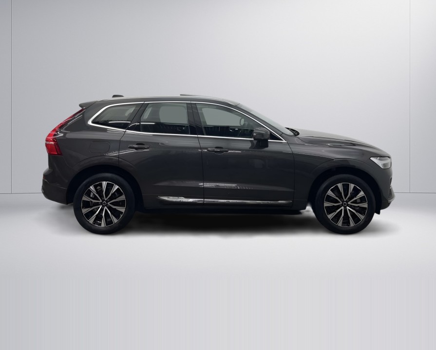 Volvo XC 60 Volvo XC60 B4 D AWD PLUS BRIGHT (3)