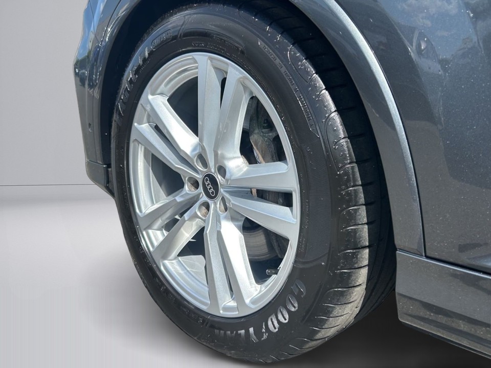 Audi Q7 55 TFSI Quattro S-line - foto 23