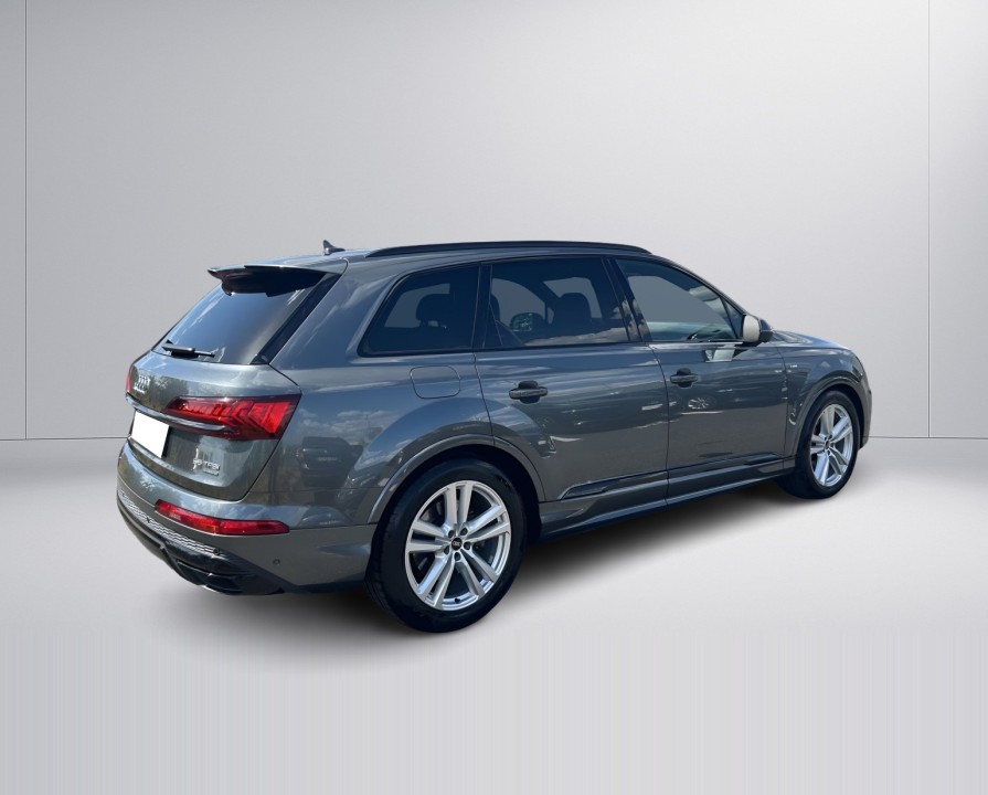 Audi Q7 55 TFSI Quattro S-line (3)