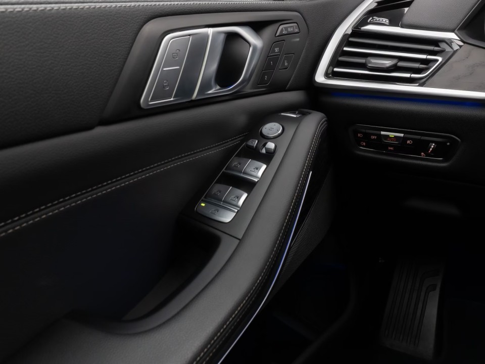 BMW X7 xDrive40d - foto 31