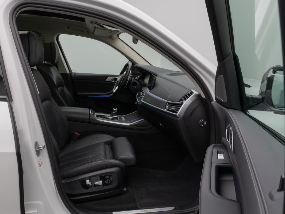 BMW X7 xDrive40d - foto 19