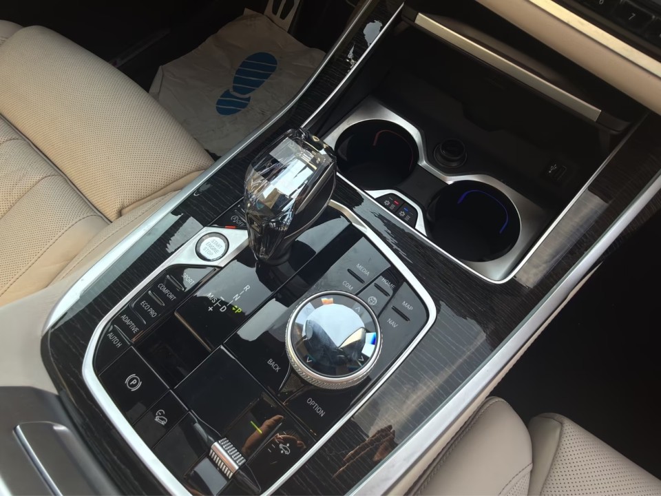 BMW X7 M50i xDrive - foto 24