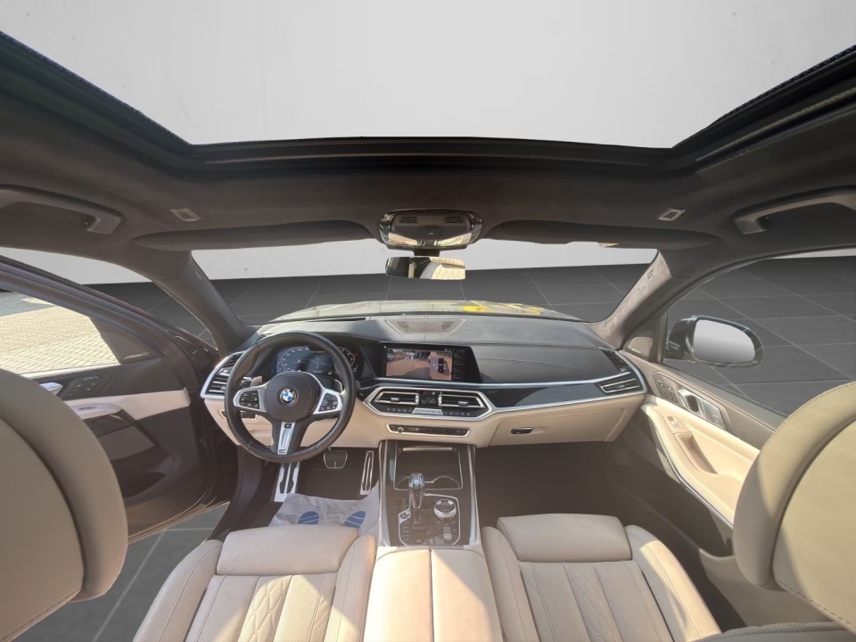BMW X7 M50i xDrive - foto 17