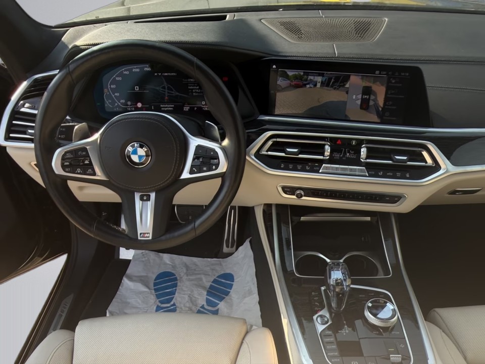 BMW X7 M50i xDrive - foto 21