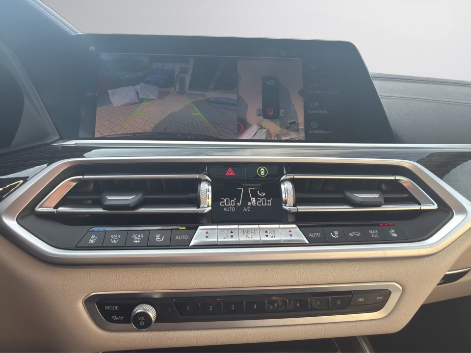 BMW X7 M50i xDrive - foto 30