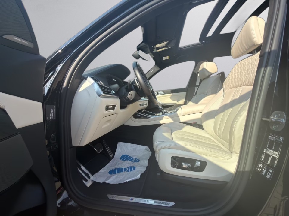BMW X7 M50i xDrive - foto 10