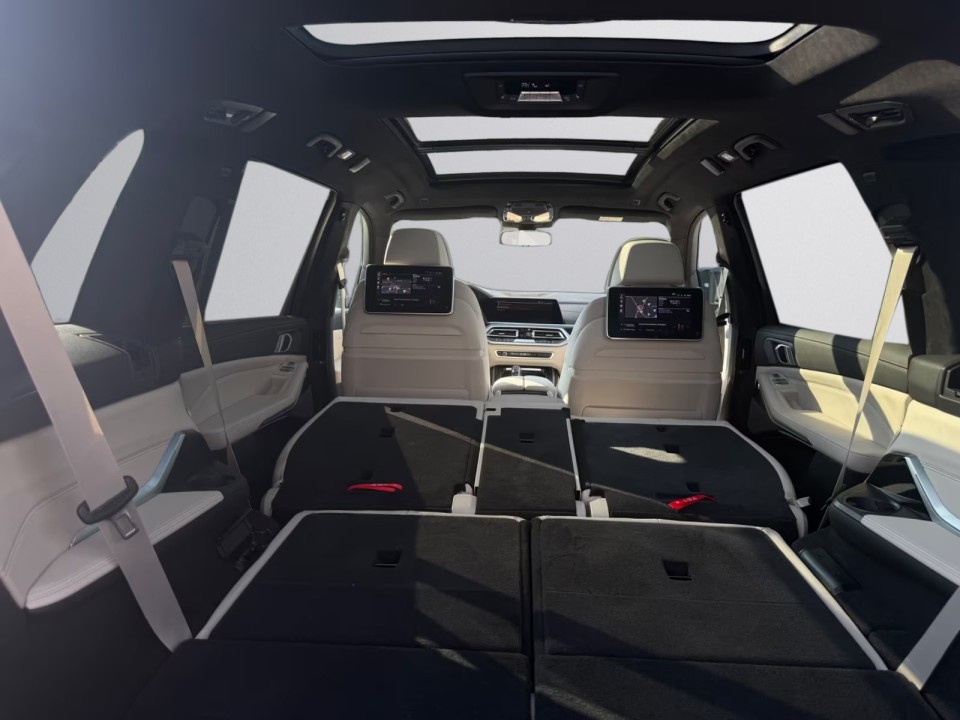 BMW X7 M50i xDrive - foto 19