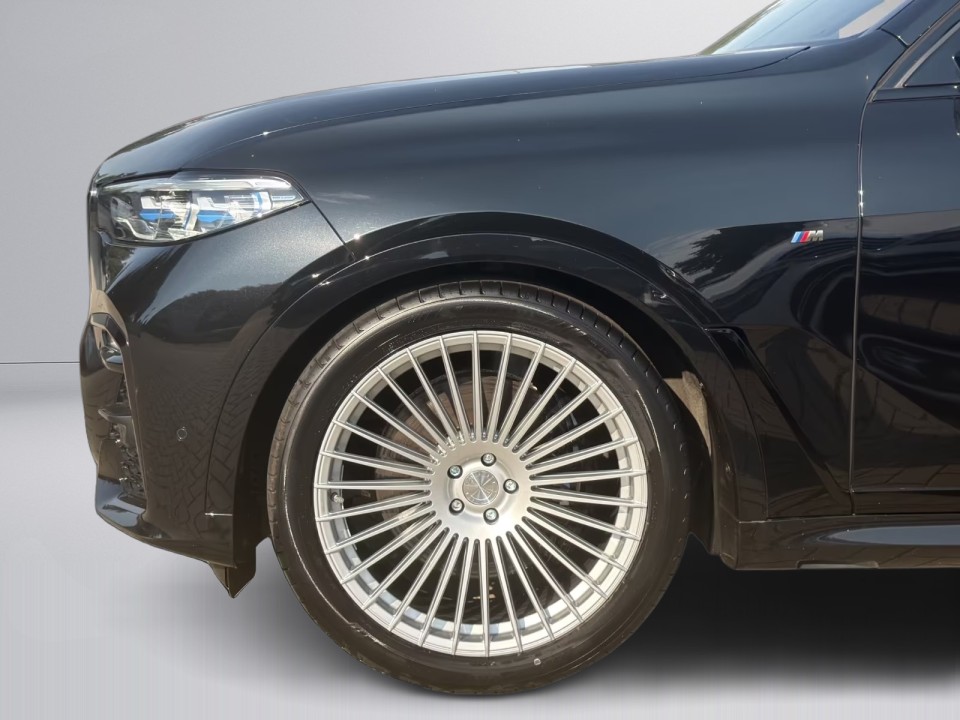 BMW X7 M50i xDrive - foto 39