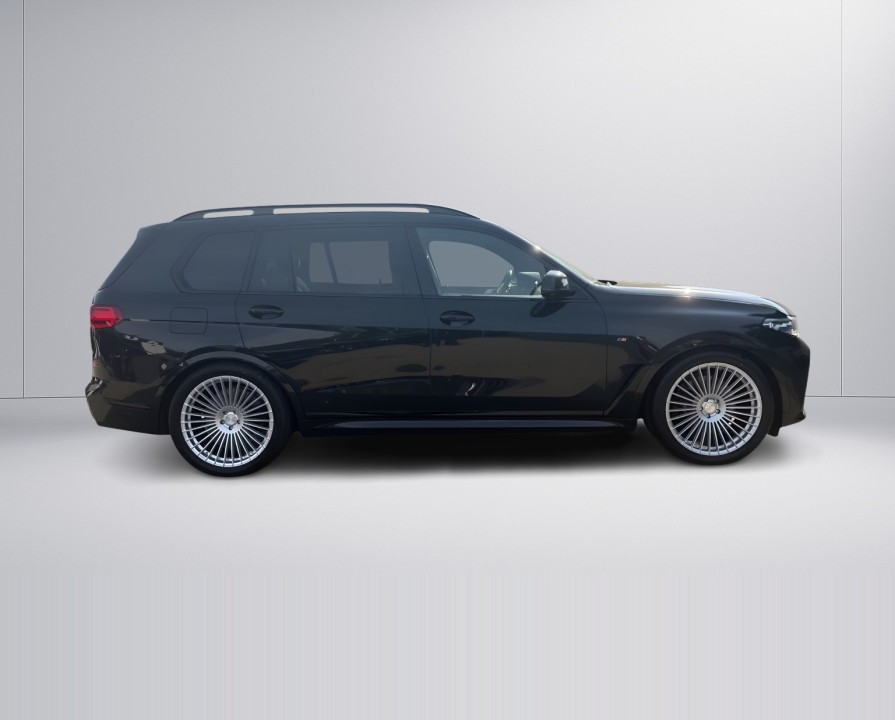 BMW X7 M50i xDrive (2)