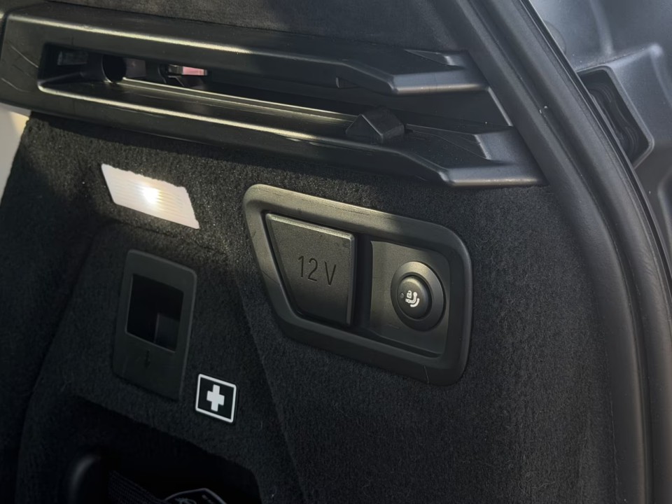 BMW X7 M50i xDrive - foto 28