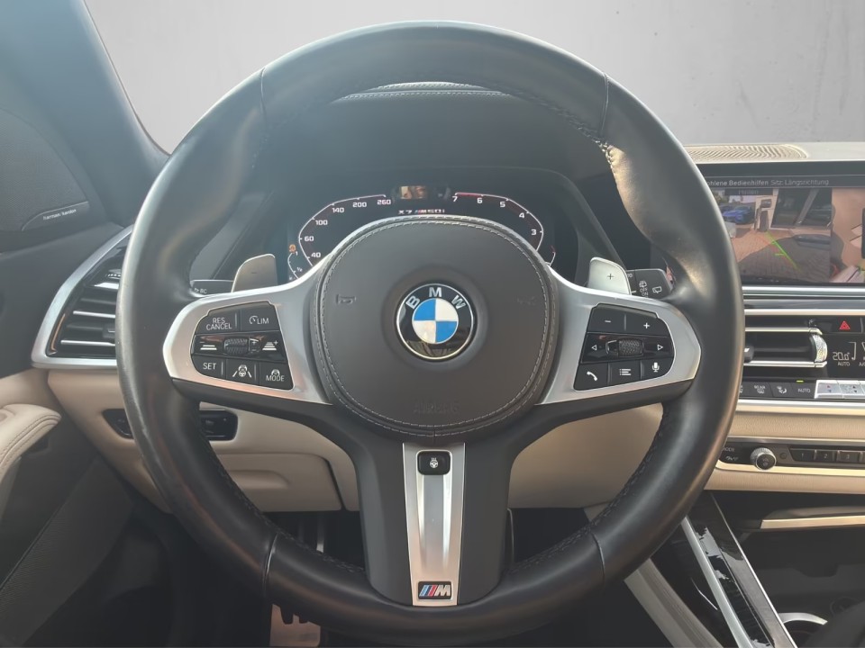 BMW X7 M50i xDrive - foto 23