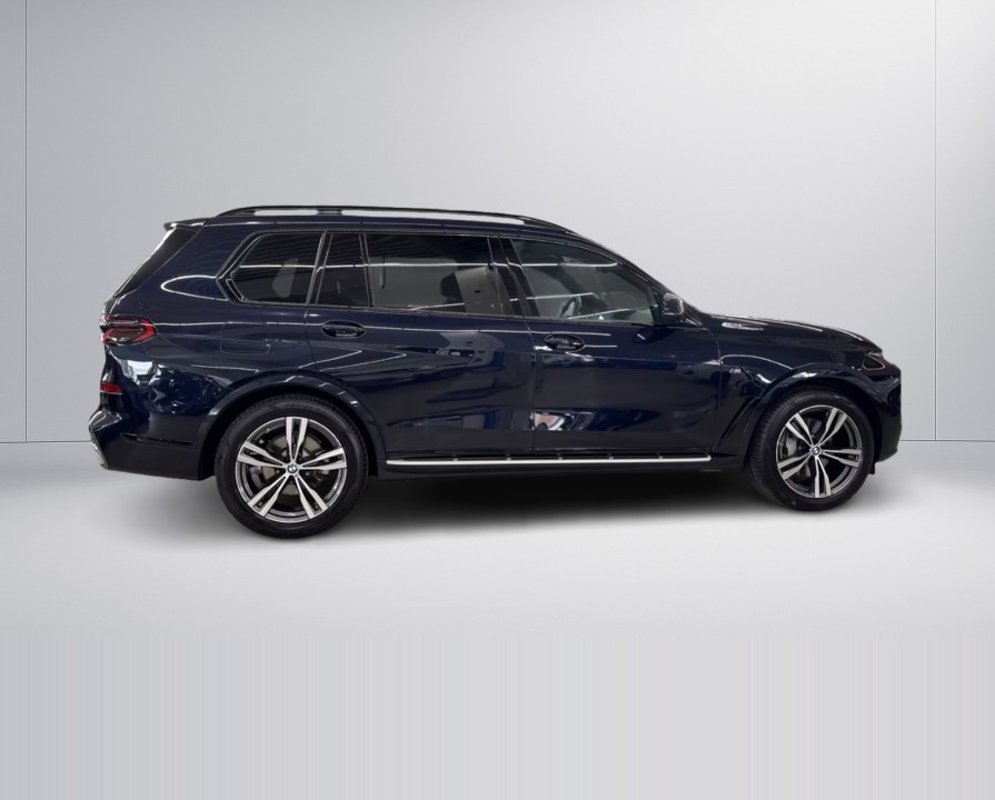 BMW X7 xDrive40i M-SPORT (3)
