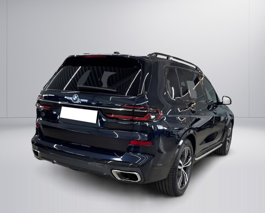 BMW X7 xDrive40i M-SPORT (4)