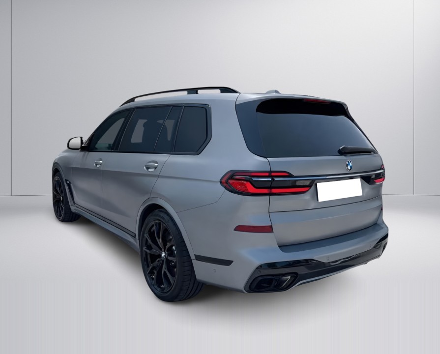BMW X7 M60i xDrive M-Sport (5)
