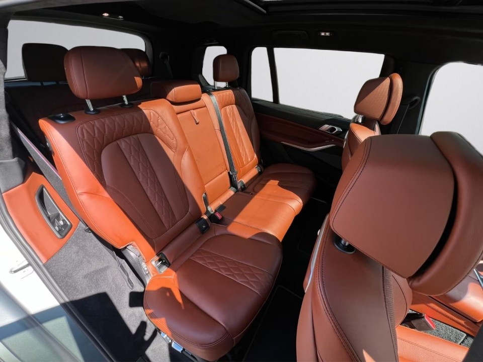 BMW X7 M60i xDrive M-Sport - foto 31