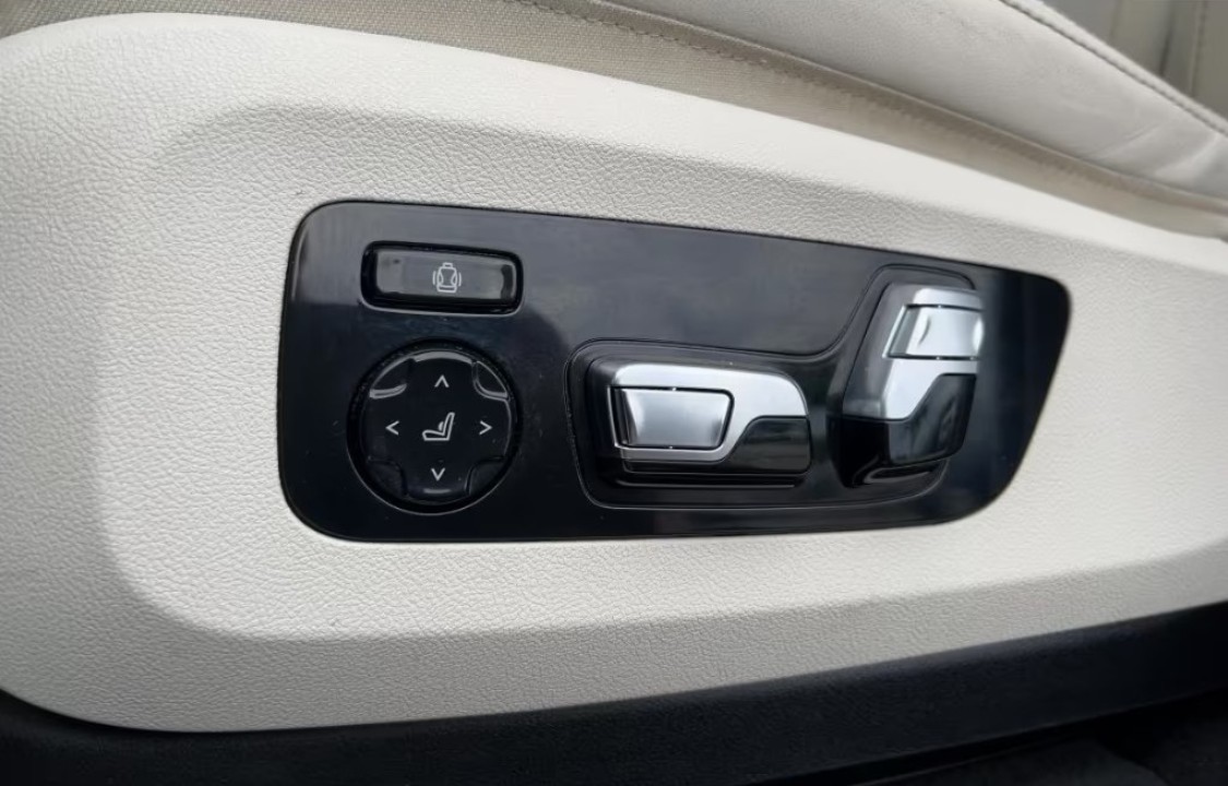 BMW X7 xDrive40d - foto 18