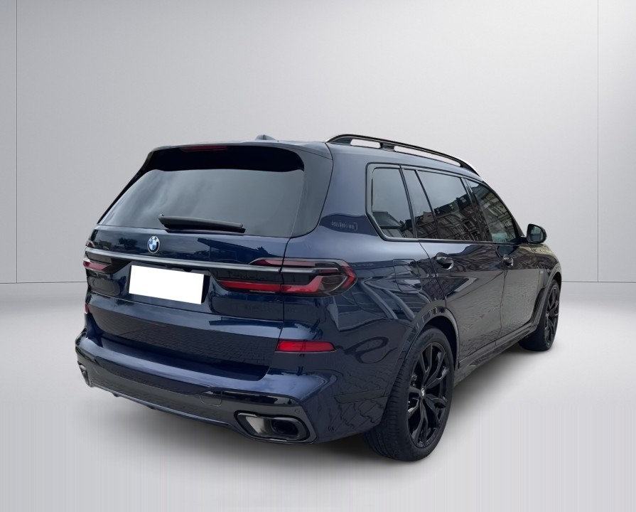 BMW X7 xDrive40d (2)