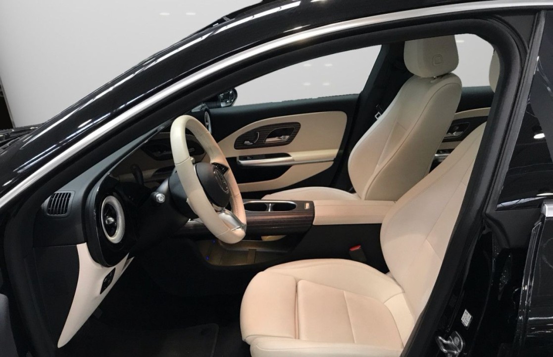 Mercedes-Benz CLA 250 +EQ - foto 8