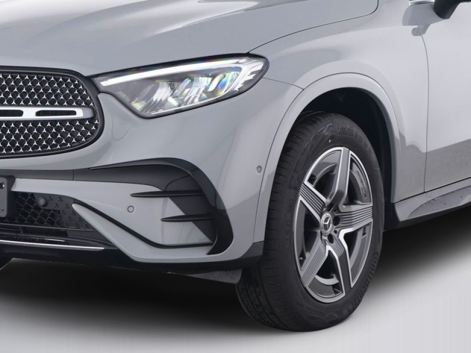Mercedes-Benz GLC 300e 4MATIC AMG - foto 7