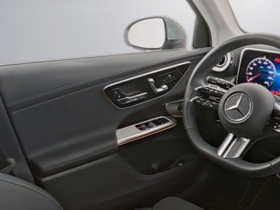 Mercedes-Benz GLC 300e 4MATIC AMG - foto 6
