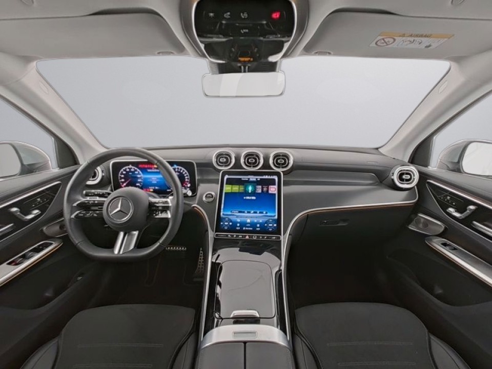 Mercedes-Benz GLC 300e 4MATIC AMG (3)