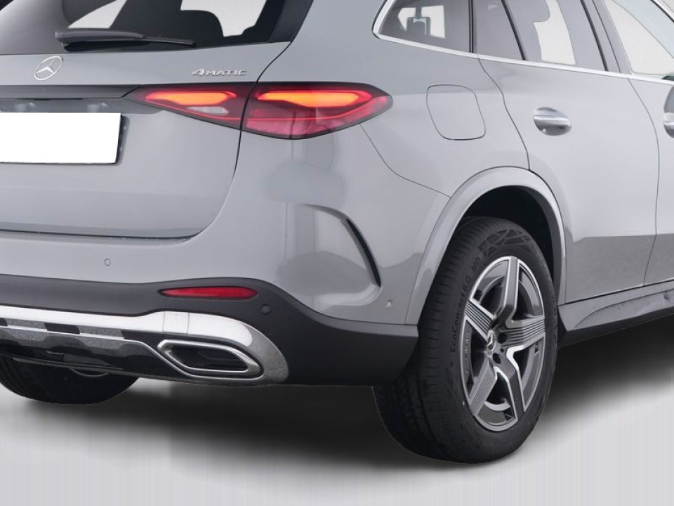Mercedes-Benz GLC 300e 4MATIC AMG - foto 8