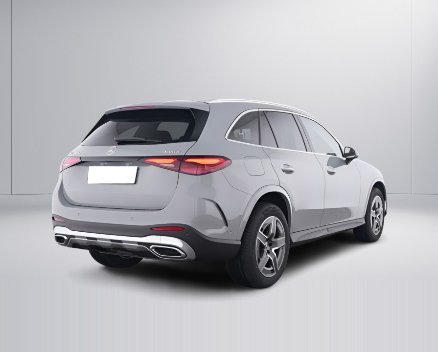Mercedes-Benz GLC 300e 4MATIC AMG (2)