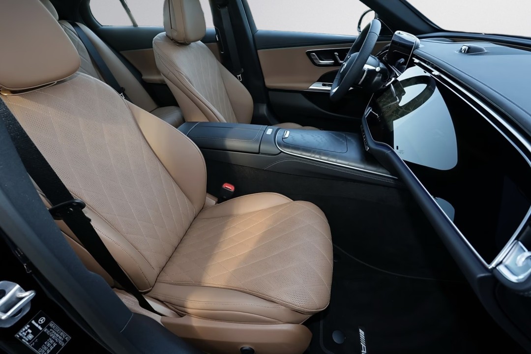 Mercedes-Benz E 220d 4MATIC AMG Line - foto 6