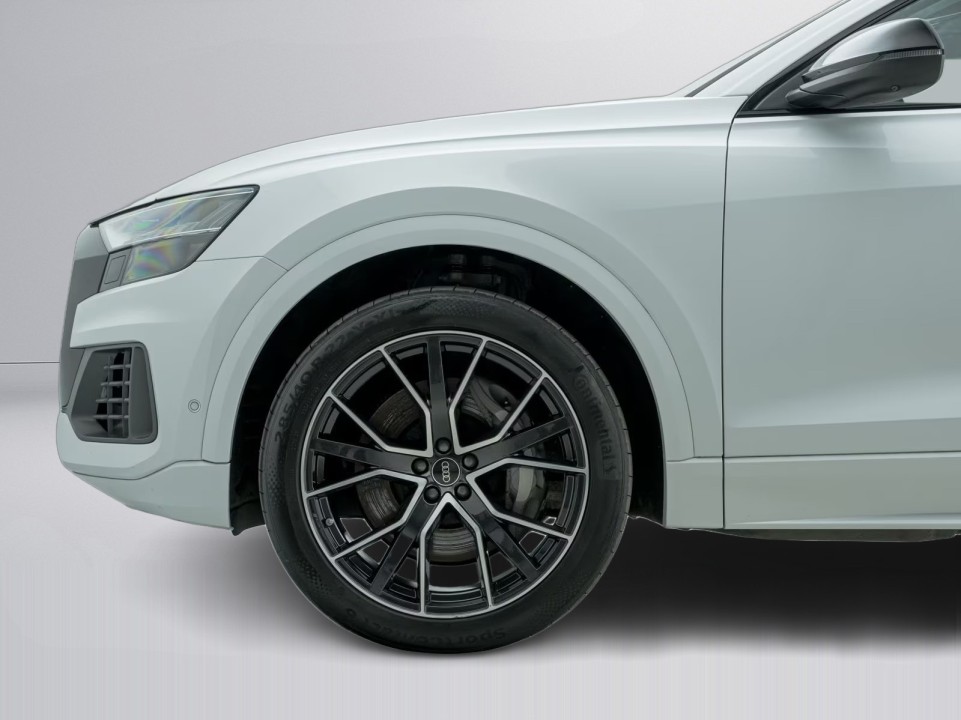 Audi Q8 55 TFSIe quattro - foto 19