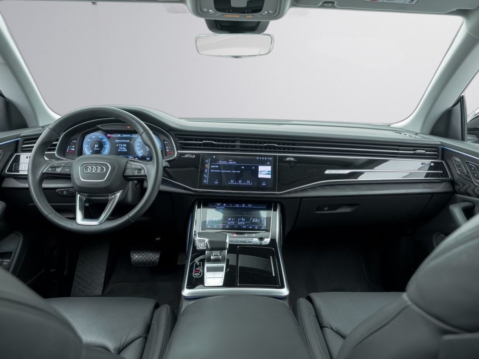 Audi Q8 55 TFSIe quattro - foto 8